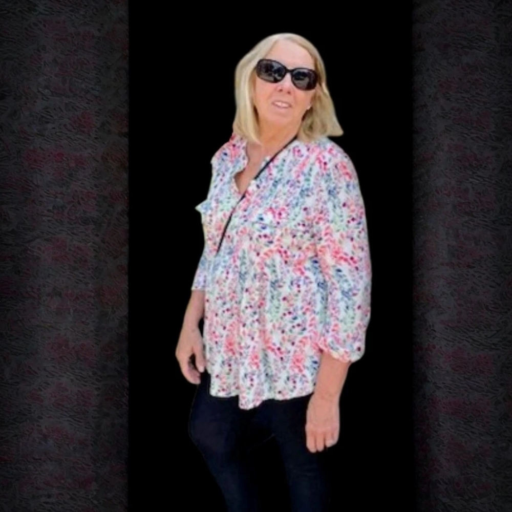 Elegant Floral Women's Tunic length Wonen’s XL Blouse - Pink and Cream